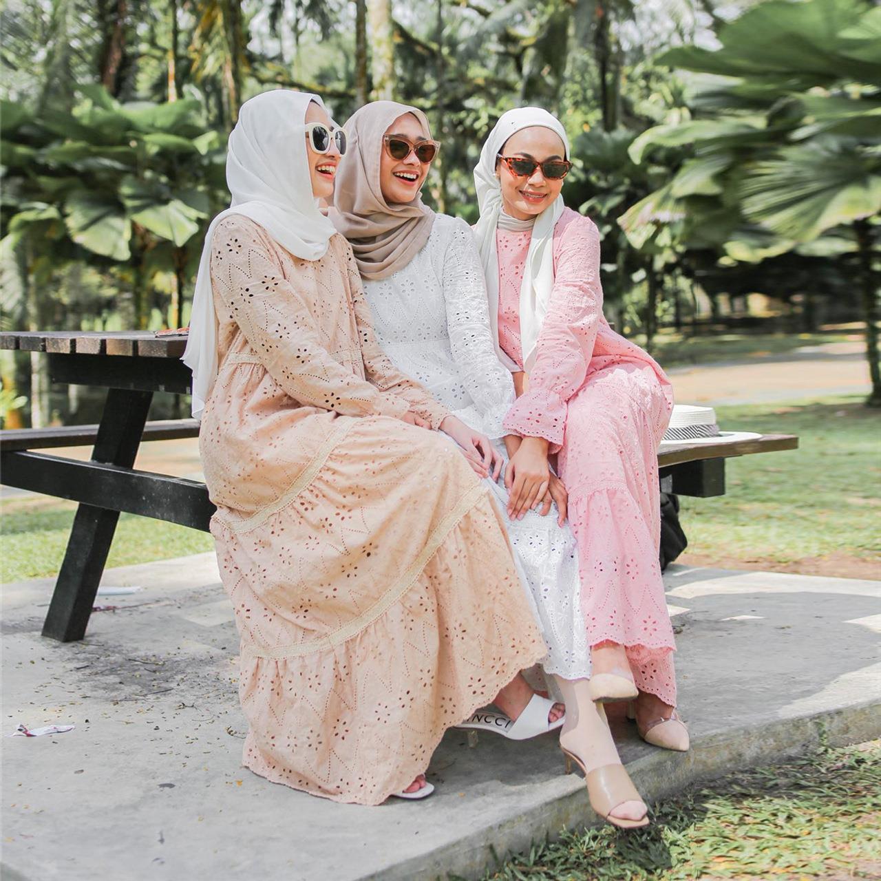 Indonesian Hollow Lace Dress W - Ethnic Fashion Wear ulasan dan harga