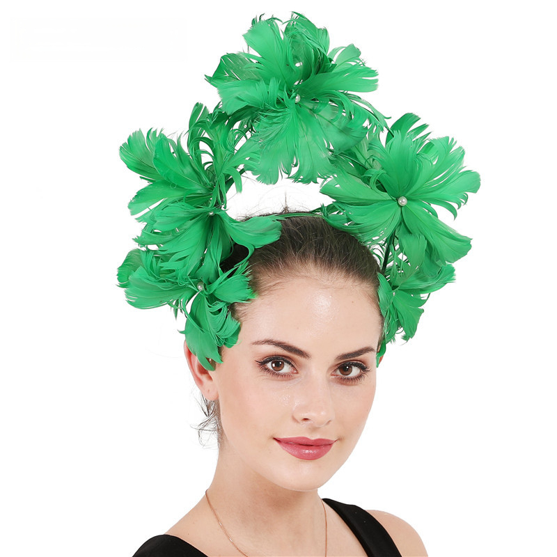 Woman British fashion exaggera - Ethnic Fashion Runway ulasan dan harga
